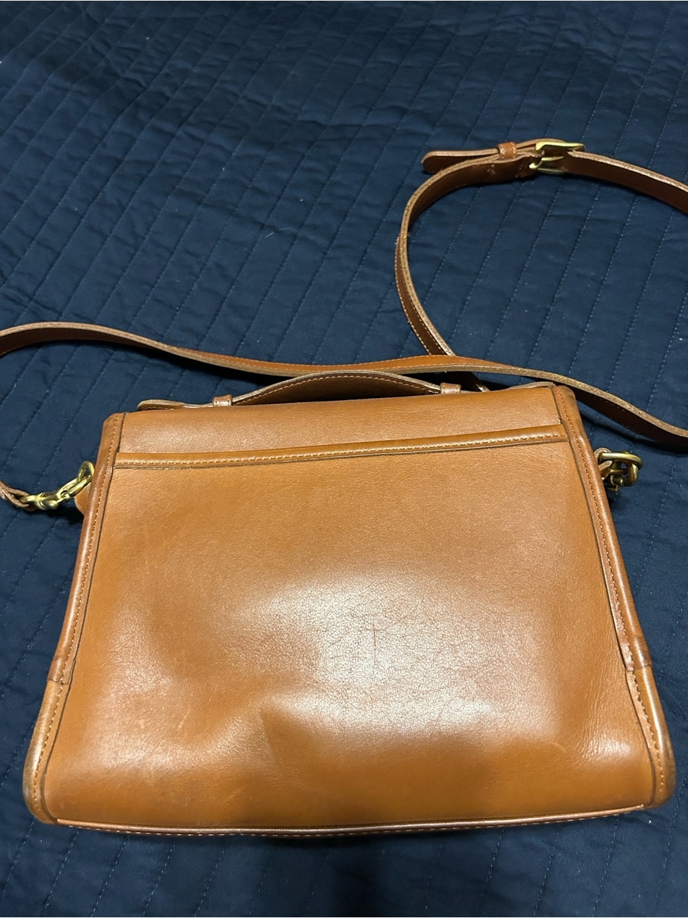 Vintage Coach Leather Shoulder Bag in Cognac Brown - Classic Women's Crossbody - Picture 6 of 9